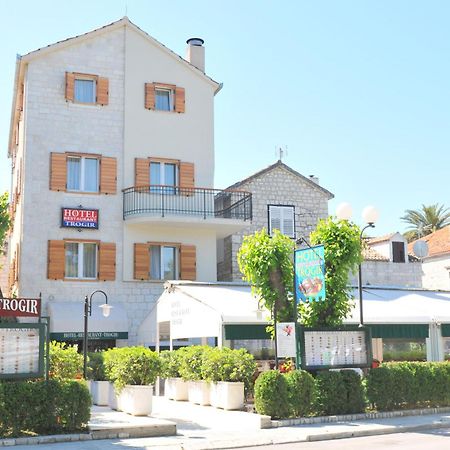 Hotel Трогір Екстер'єр фото