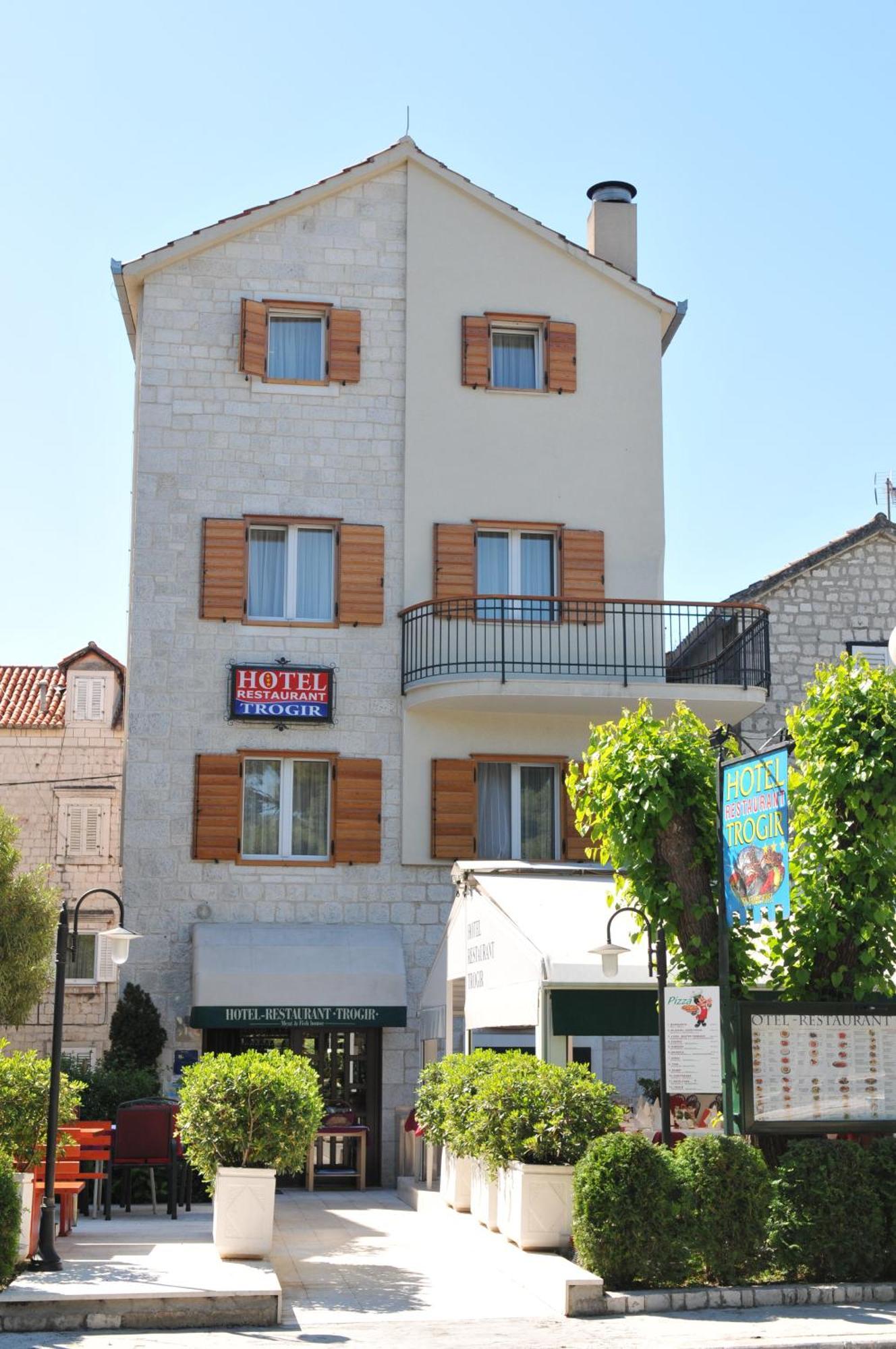 Hotel Трогір Екстер'єр фото