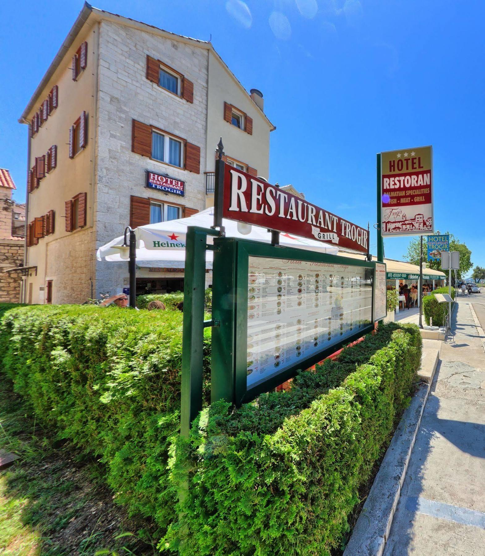 Hotel Трогір Екстер'єр фото